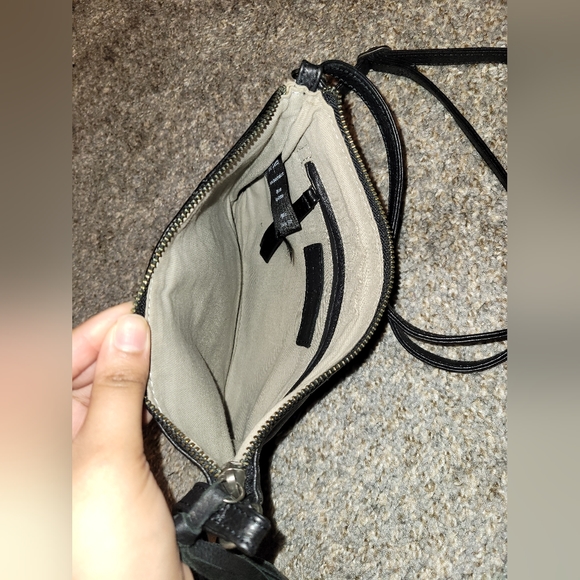 Day & Mood leather crossbody bag - Picture 6 of 6